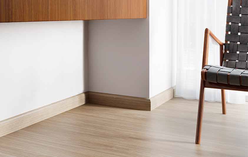 rodapé sobreposto, embutido e invertido