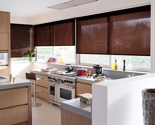 Persiana rolô: praticidade para cozinha e área de serviço